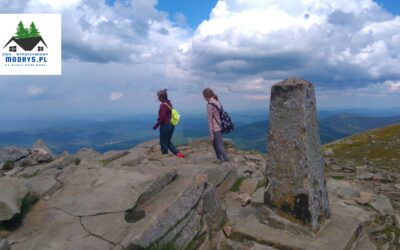 Pamiątkowy obelisk na Babiej Górze
